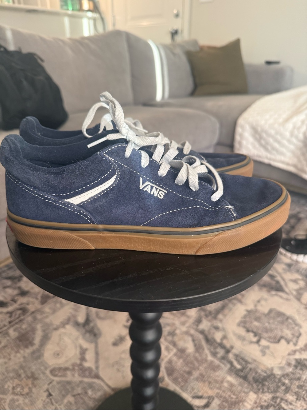 Vans Navy Suede Low Top Sneakers with Gum Sole SZ 8.5